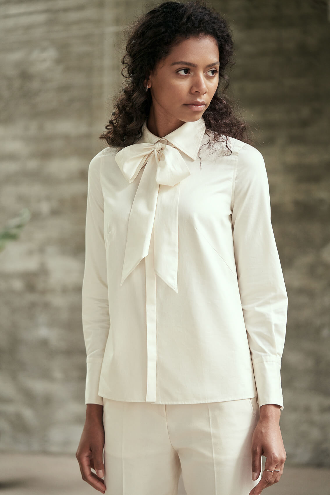 Bio-Baumwoll Bluse mit Schleife in weiß