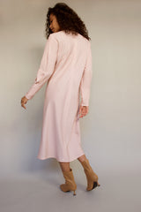 Milana - Luxuriöses Midi-Kleid mit Kunstdruck in Strawberry Creme